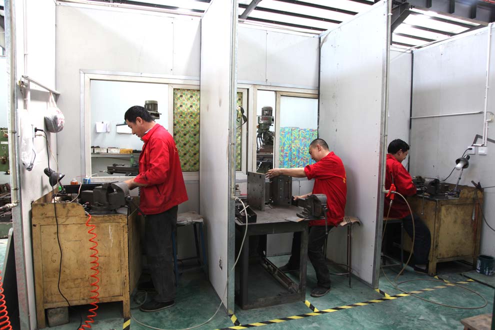 模具開發